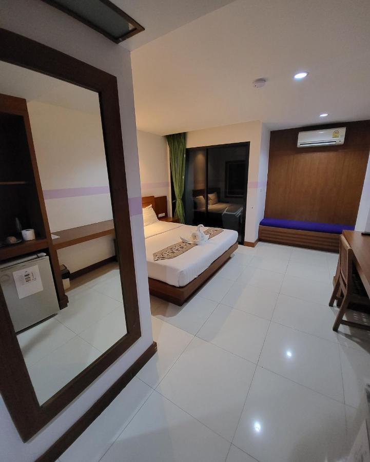 Chana Hotel Phuket Eksteriør billede