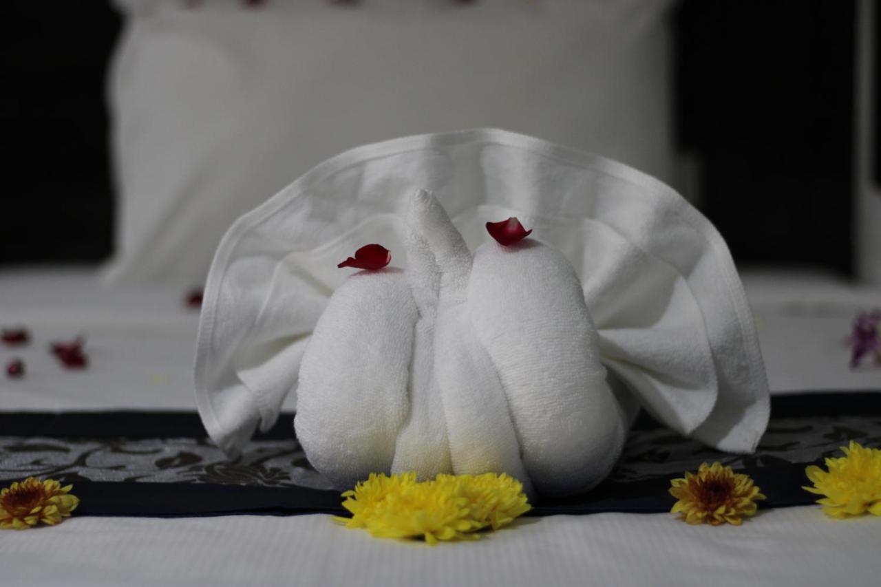Chana Hotel Phuket Eksteriør billede